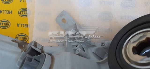 Правая фара 8114533720 Toyota