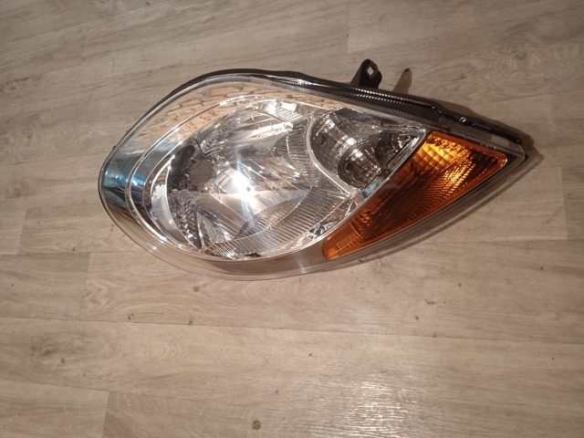 Фара правая Polcar 602710E