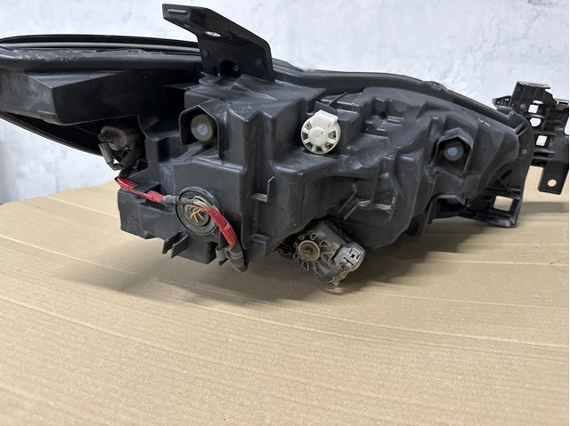 Фара левая Mazda GRF551040 цена, от 193.09 USD
