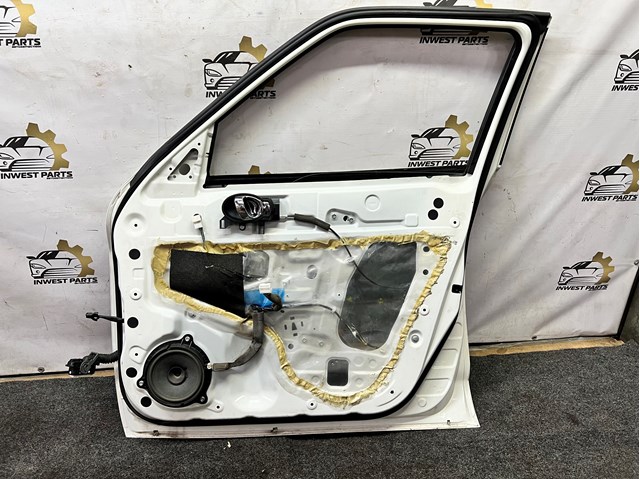 Купить 803001KA0B Nissan/Infiniti Стекло двери передней правой