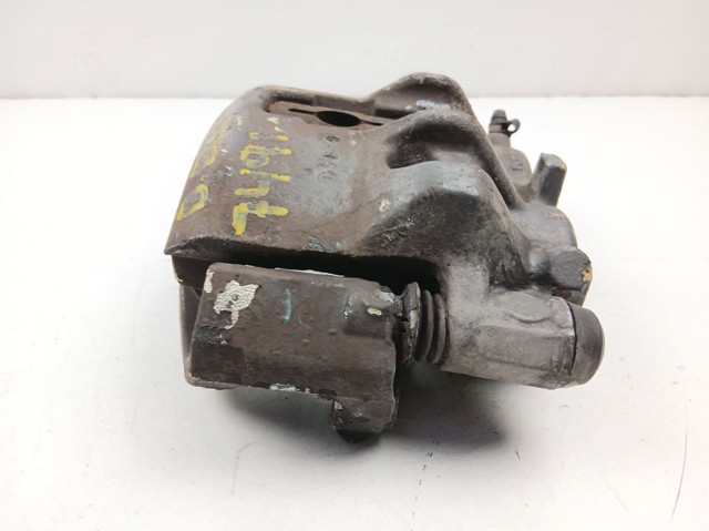 5001874367 Renault (RVI) Суппорт тормозной, передний, правый