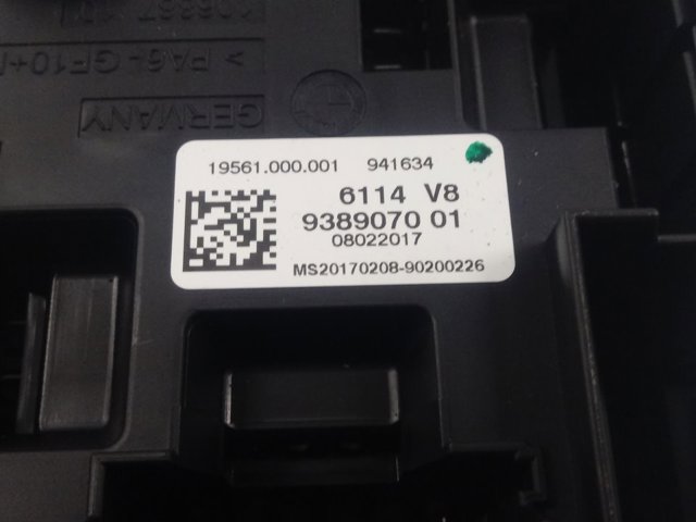 Блок предохранителей 61149389070 BMW