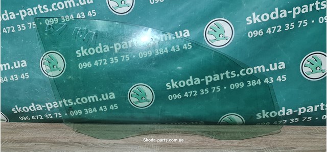 Стекло передней правой двери XYG GS7442D302