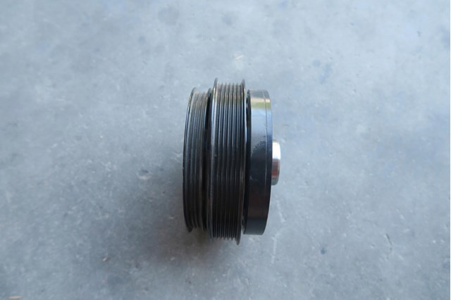 2212957 Ford Шкив коленчатого вала