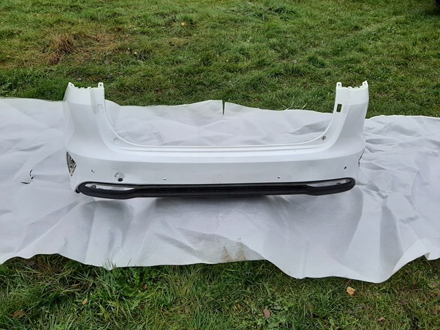 Задний бампер J786611300 Hyundai/Kia