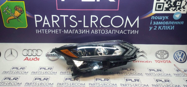 Правая блок фара Nissan/Infiniti 260106MR0A цена, от 191.20 USD