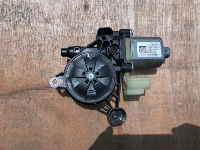 Купить CM0941100 Ford Мотор стеклоподъемника двери передней левой