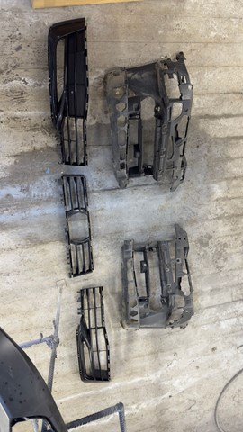 Купить 51117385277 BMW Решетка бампера переднего левая