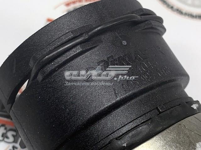 Патрубок системы охлаждения Mercedes A2055018201