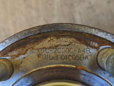 Задняя ступица LX6Z1104A Ford