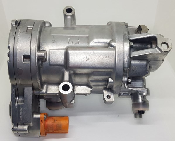 Насос кондиционера Mercedes A0008307804