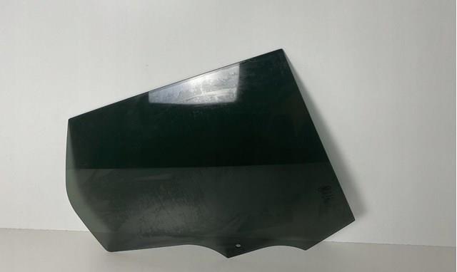 Стекло двери задней правой LR058834 Land Rover