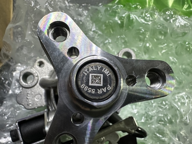 Водяной насос Land Rover 104123463