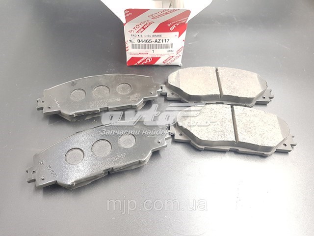 Передние тормозные колодки 04465AZ117 Toyota