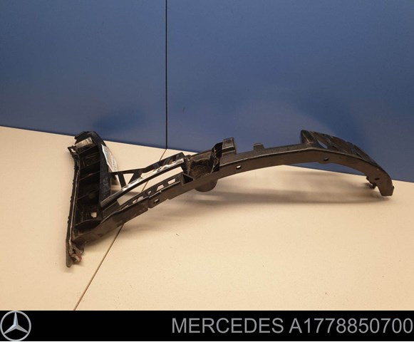  Кронштейн бампера заднего левый Mercedes A 