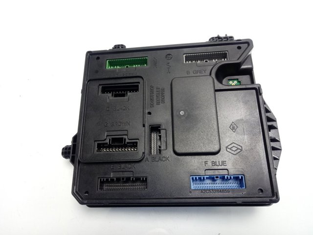 Коробка предохранителей Renault (RVI) 284B17715R цена, от 18.32 USD