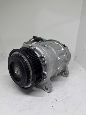 Компрессор кондиционера 7948807 BMW