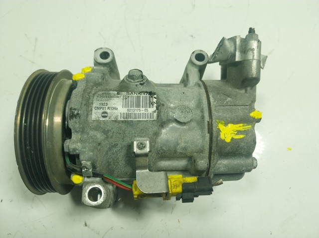 Компрессор кондиционера 9213175 BMW