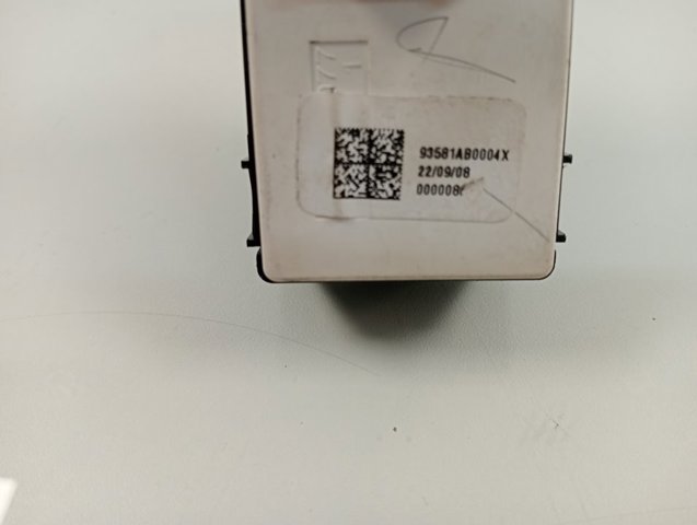 93581AB0004X Hyundai/Kia Кнопка подъемника задних стекол