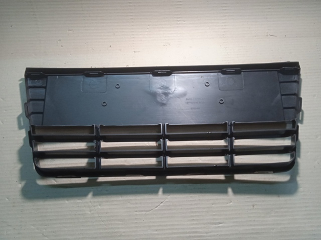 Решетка бампера переднего центральная Polcar 32C12710 цена, от 15.06 USD