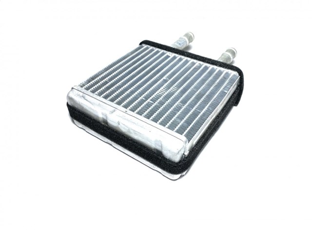 Радиатор печки 810101900301 Geely