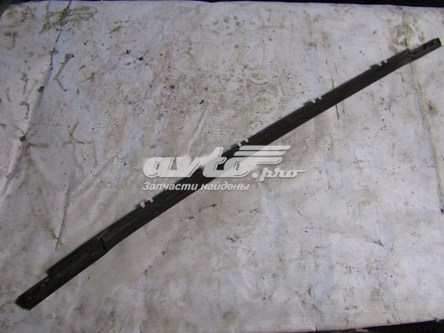 832202H000 Hyundai/Kia Молдинг опускного стекла нижний, двери задней, правой