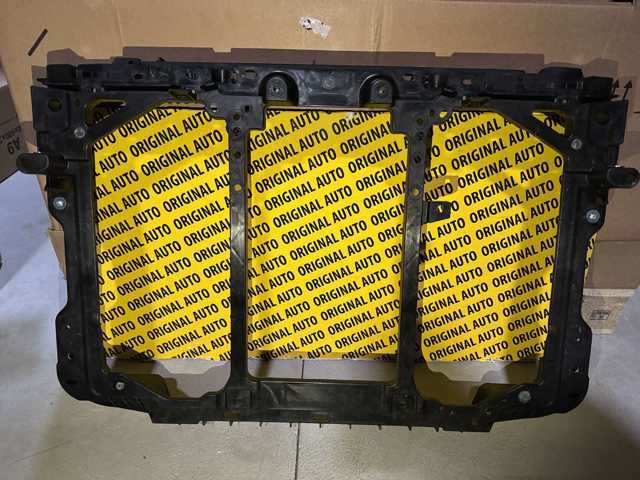 Рамка крепления радиатора Mazda K15653110B