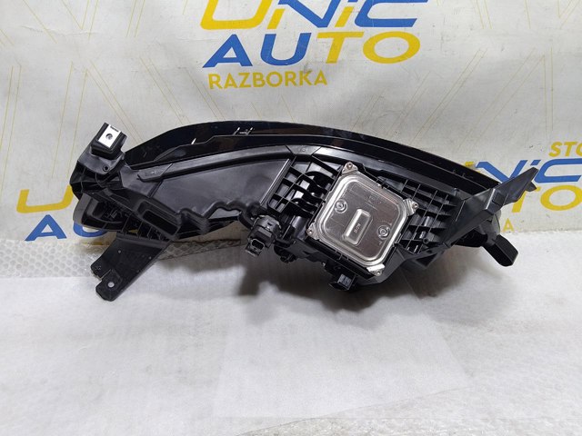 260102443R Renault (RVI) Фара передняя правая