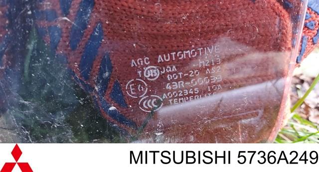 5736A249 Mitsubishi стекло двери задней левой