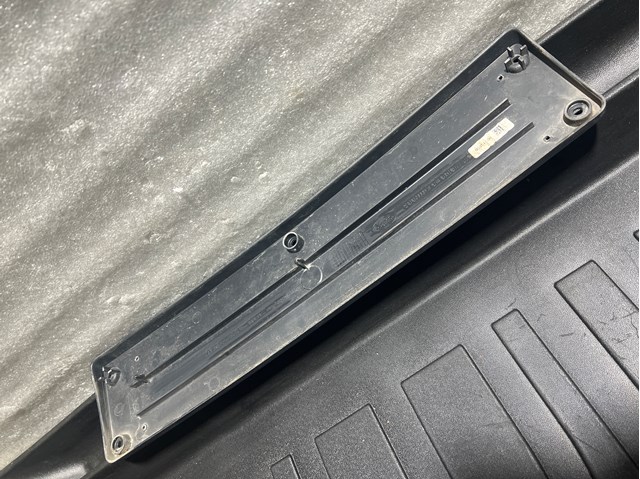 LR083122 Land Rover 