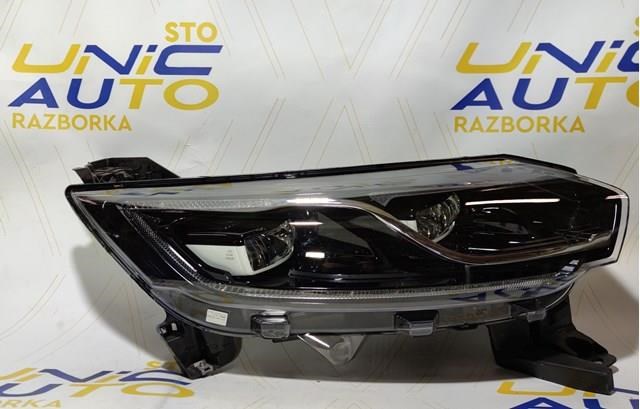 Правая фара 260106403R Renault (RVI)