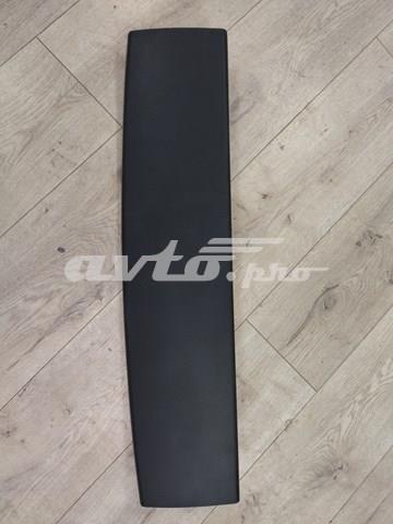 KB7W68930 Mazda Пластик пятой двери