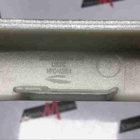 Молдинг бампера переднего левый LR098544 Land Rover