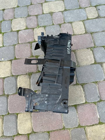 Полка под аккумулятор 13354420 Opel