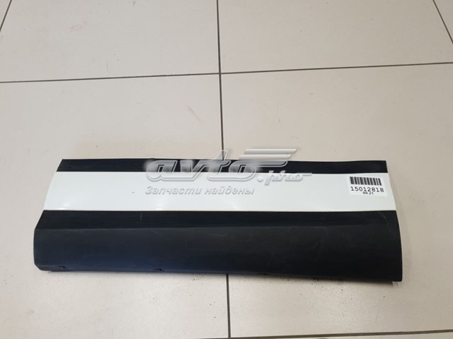 Молдинг задней левой двери, нижний Land Rover LR137421 цена, от 135.44 USD