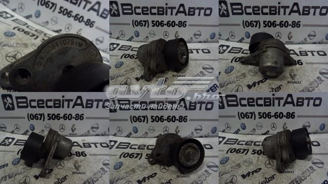 Купить 8200941079 Renault (RVI) Натяжитель приводного ремня
