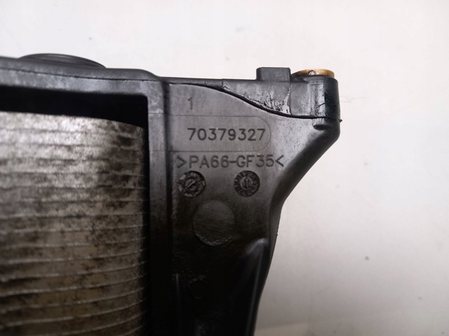 7037932 BMW 