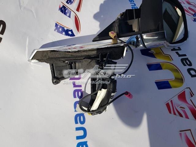 Правое боковое зеркало Tesla 104131800G