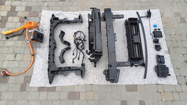Кронштейн для радиатора Hyundai/Kia 64101AO000
