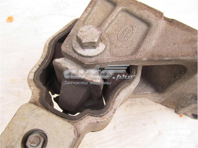 Подушка (опора) двигателя, правая верхняя Land Rover BJ326P082AA цена, от 38.14 USD