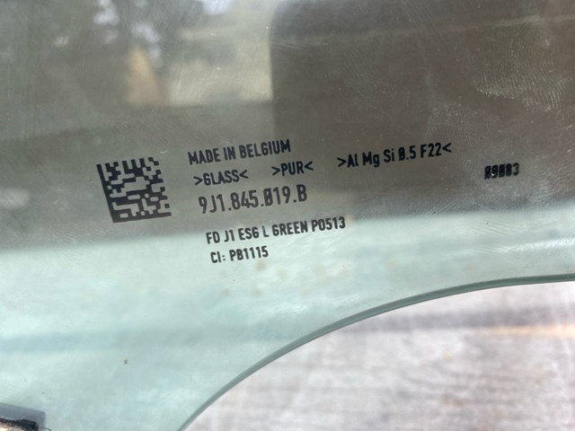 9J1845019B Porsche Стекло двери передней левой