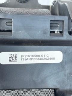 161650001C Tesla Ремень безопасности задний