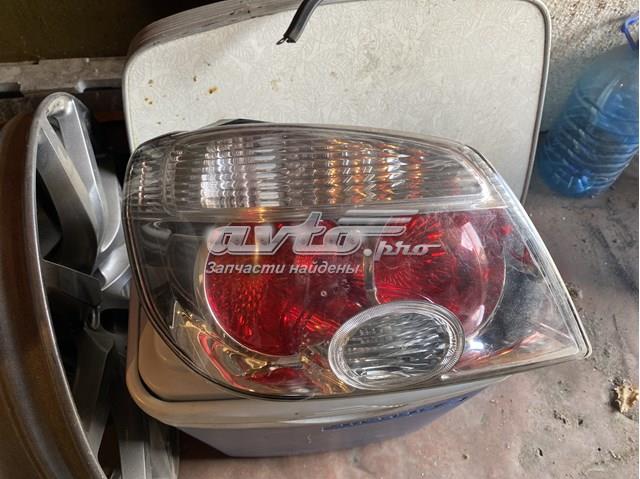 Купить 8330A288 Mitsubishi Задняя правая фара