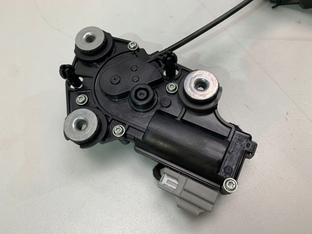 Купить 32149884 Volvo Замок задней двери