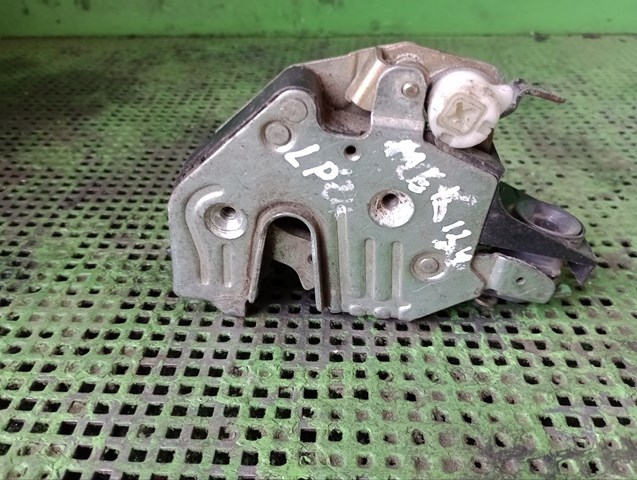 Fecho da porta dianteira esquerda Mercedes E preço, a partir de 74,99 USD