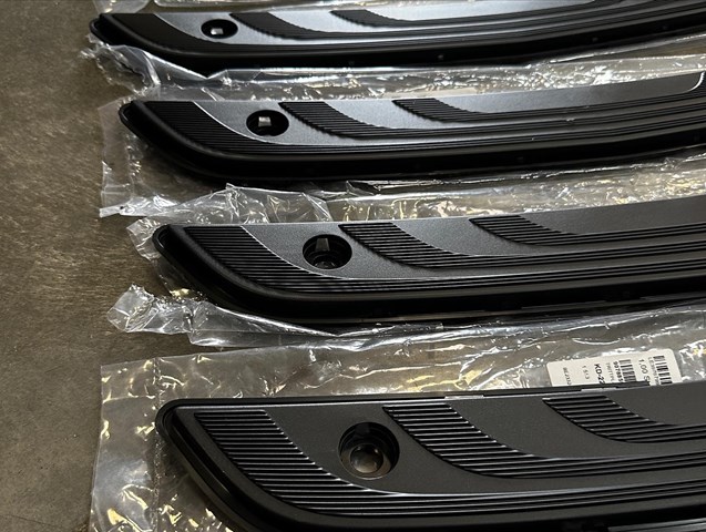 Передний клык бампера Mercedes A90788505009K83