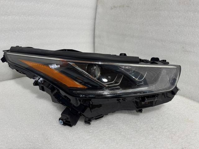 Правая блок фара Toyota 811100E521 цена, от 456.21 USD