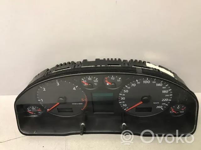  Панель приборов Audi A4 