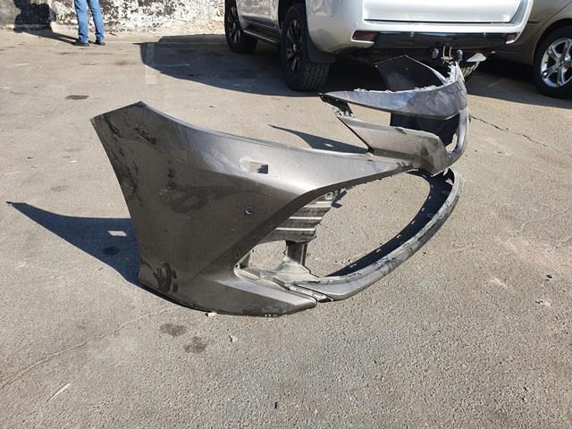 Передний бампер 521193T934 Toyota