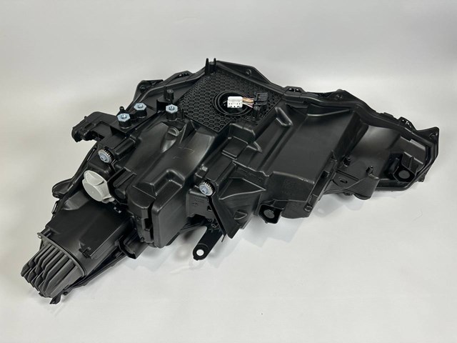 8114578350 Toyota Фара передняя правая